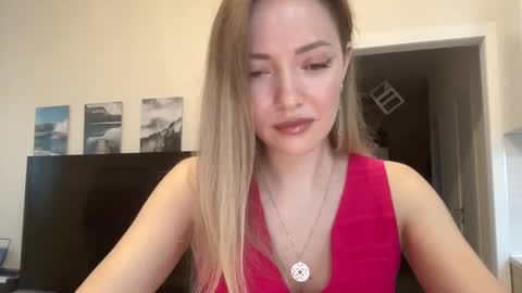 lusiluv online show from 2, 10, 2025