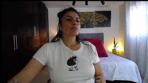 Snapshot of lust_mom chatting on 9, 5, 2026 Angela 3 online show from 9, 5, 2026