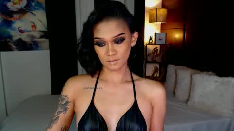 AdriannaFowks online show from 15, 12, 2024
