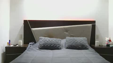 lustonfan online show from 2, 4, 2026