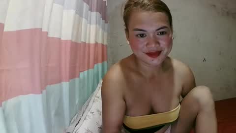 Snapshot of lusty_babe25 chatting on 4, 10, 2025 Flora Mae online show from 4, 10, 2025