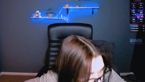 lusy_puff online show from 2, 12, 2024