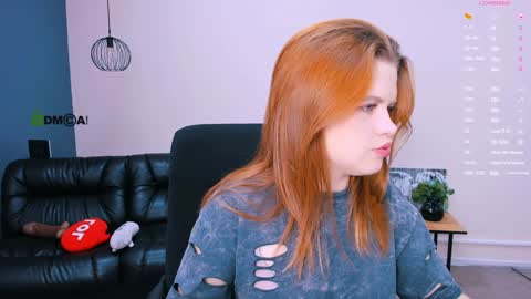 lusy_puff online show from 30, 12, 2024