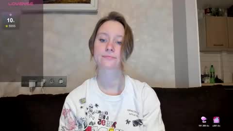 Snapshot of lusyagreenberg chatting on 27, 10, 2025 LusyaGreenberg online show from 27, 10, 2025