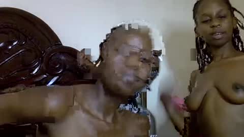 lutino_lovebirds online show from 5, 4, 2026