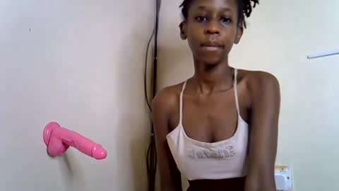 lutino_lovebirds online show from 29, 6, 2026