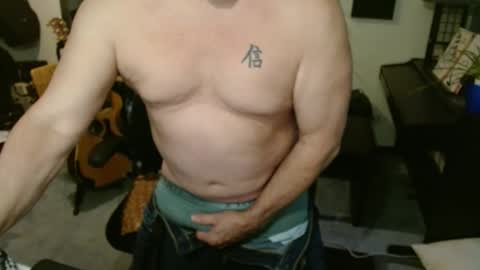 luv2tasteu67 online show from 4, 11, 2025