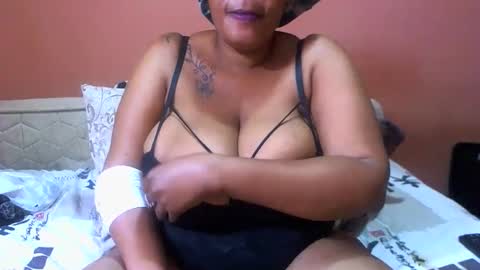 Snapshot of luvcandy85 chatting on 10, 1, 2025 luvcandy85 online show from 10, 1, 2025