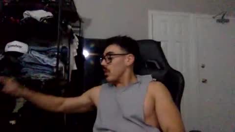 Snapshot of luvrboy77 chatting on 9, 6, 2026 luvrboy77 online show from 9, 6, 2026