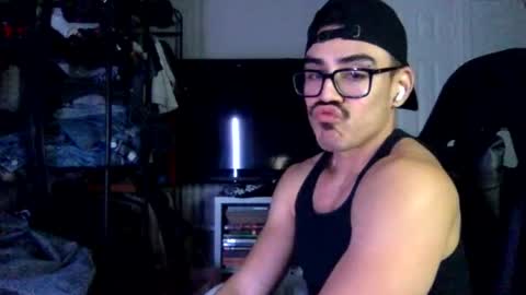 Snapshot of luvrboy77 chatting on 25, 6, 2026 luvrboy77 online show from 25, 6, 2026