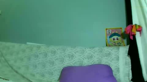 Bee Bee online show from 6, 3, 2025