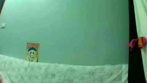 Bee Bee online show from 9, 3, 2025