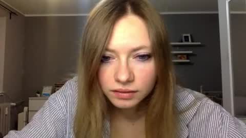 Snapshot of lux_millie chatting on 3, 2, 2026 Millie online show from 3, 2, 2026