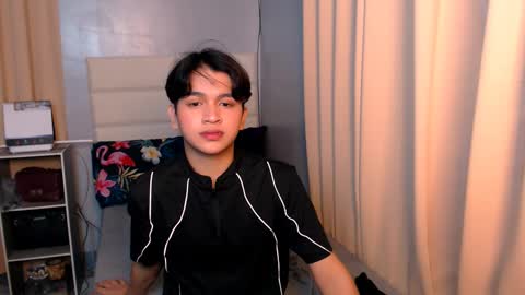 queen lux online show from 11, 3, 2025