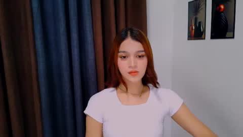 queen lux online show from 19, 6, 2026