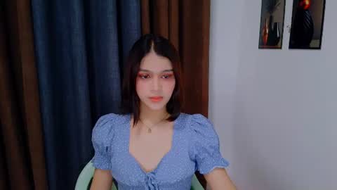 queen lux online show from 8, 7, 2026