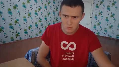 Snapshot of luxeboy_ chatting on 22, 9, 2025 Mike online show from 22, 9, 2025