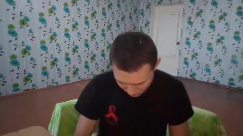 Snapshot of luxeboy_ chatting on 25, 9, 2025 Mike online show from 25, 9, 2025