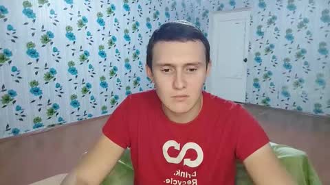 Snapshot of luxeboy_ chatting on 20, 10, 2025 Mike online show from 20, 10, 2025