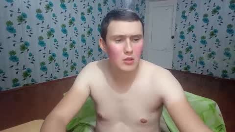 Snapshot of luxeboy_ chatting on 25, 10, 2025 Mike online show from 25, 10, 2025