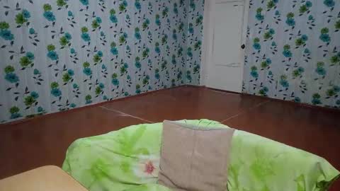 Snapshot of luxeboy_ chatting on 4, 11, 2025 Mike online show from 4, 11, 2025