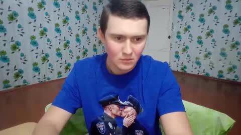 Snapshot of luxeboy_ chatting on 5, 11, 2025 Mike online show from 5, 11, 2025