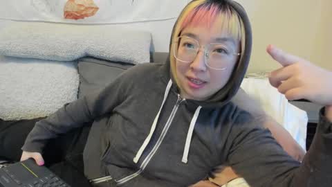 Snapshot of luxgray chatting on 9, 12, 2024 LuxGray online show from 9, 12, 2024