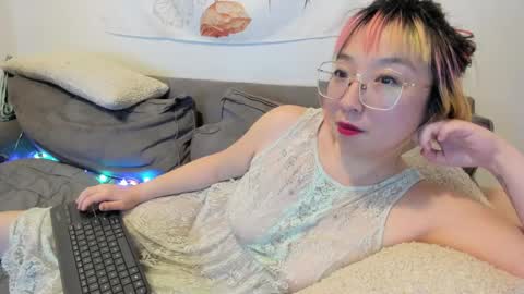 Snapshot of luxgray chatting on 25, 12, 2024 LuxGray online show from 25, 12, 2024