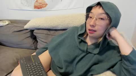 Snapshot of luxgray chatting on 5, 3, 2025 LuxGray online show from 5, 3, 2025