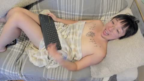 Snapshot of luxgray chatting on 17, 10, 2025 LuxGray online show from 17, 10, 2025