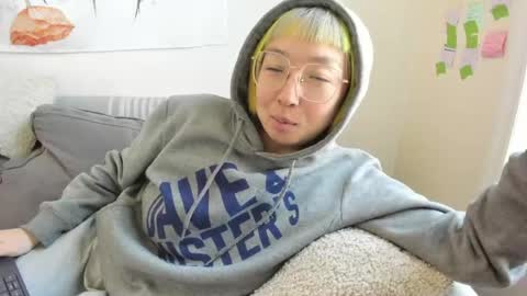 LuxGray online show from 12, 4, 2026