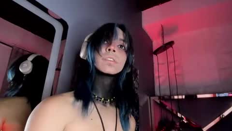 Luxiel 3 online show from 18, 4, 2026