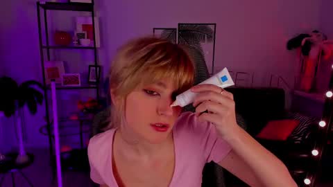 Snapshot of luxrayi chatting on 7, 1, 2025 Ray online show from 7, 1, 2025