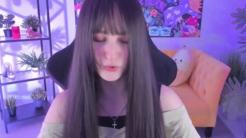 Snapshot of luxrayi chatting on 6, 2, 2025 Ray online show from 6, 2, 2025