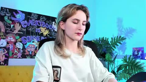 Snapshot of luxrayi chatting on 18, 2, 2025 Ray online show from 18, 2, 2025