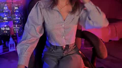 Snapshot of luxrayi chatting on 21, 9, 2025 Ray online show from 21, 9, 2025