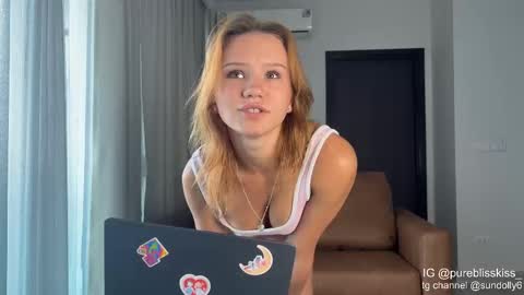 lxsundolyxl_ online show from 8, 2, 2026