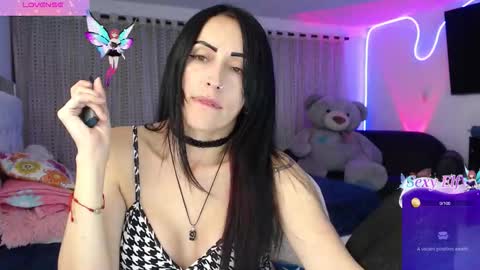 Lyann  online show from 22, 12, 2025