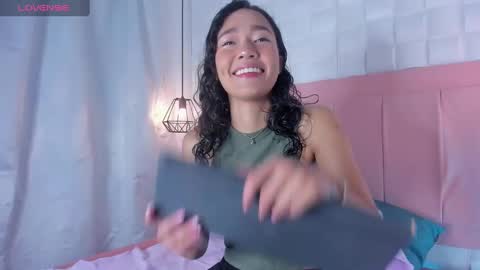 Lyhana Lee online show from 7, 2, 2025