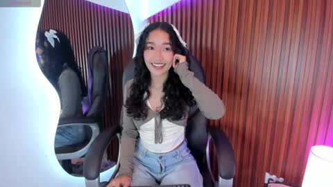 Lyhana Lee online show from 28, 9, 2025