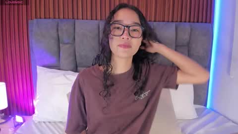 Lyhana Lee online show from 24, 10, 2025