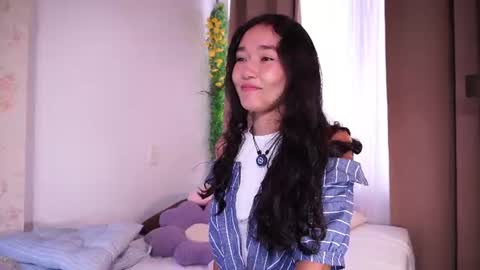 Snapshot of lyhana_lee chatting on 8, 7, 2026 Lyhana Lee online show from 8, 7, 2026
