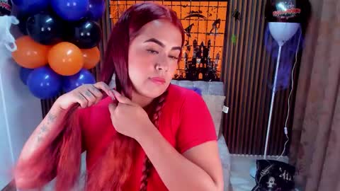 lyla_19_ online show from 23, 10, 2025