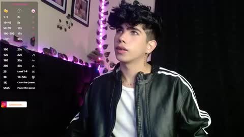 Lyle Bennett Freelance Model online show from 23, 1, 2025