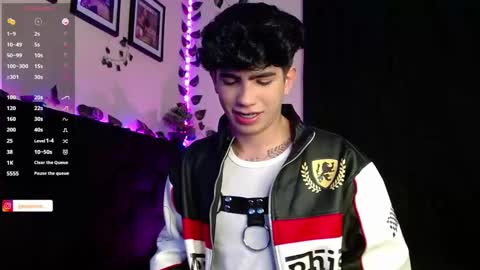 Lyle Bennett Freelance Model online show from 25, 1, 2025