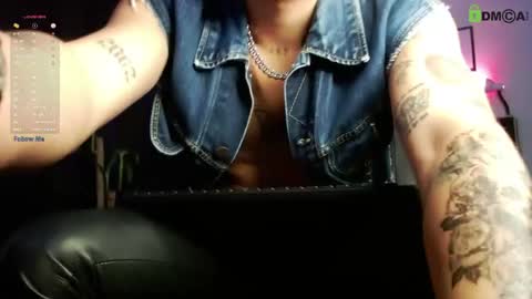 Lyle Bennett Freelance Model online show from 31, 3, 2026