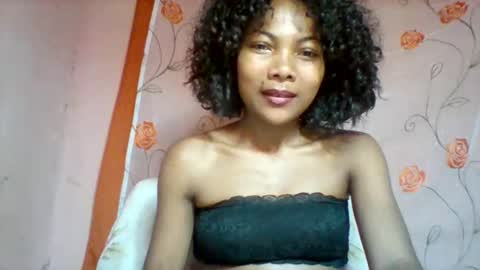 Snapshot of lyndah19 chatting on 26, 11, 2025 lyndah19 online show from 26, 11, 2025