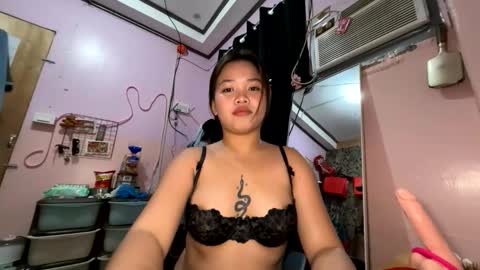 I am Lyn- DONT FORGET TO FOLLOW ME online show from 7, 11, 2025