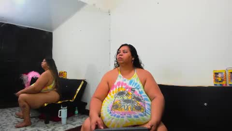 Snapshot of lynn_and_esteban chatting on 4, 7, 2026 Lynn jonnes online show from 4, 7, 2026