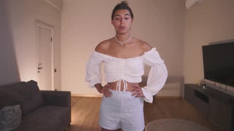  LYNN  online show from 5, 3, 2026